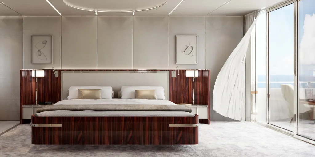 Cabina del Benetti B.Now con letto in legno scuro e vetrata sul mare